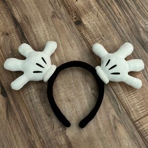 Mickey hand ears
